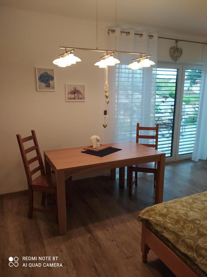 Apartman Eliska Vinohradni 200 Leilighet Šimonovice Eksteriør bilde